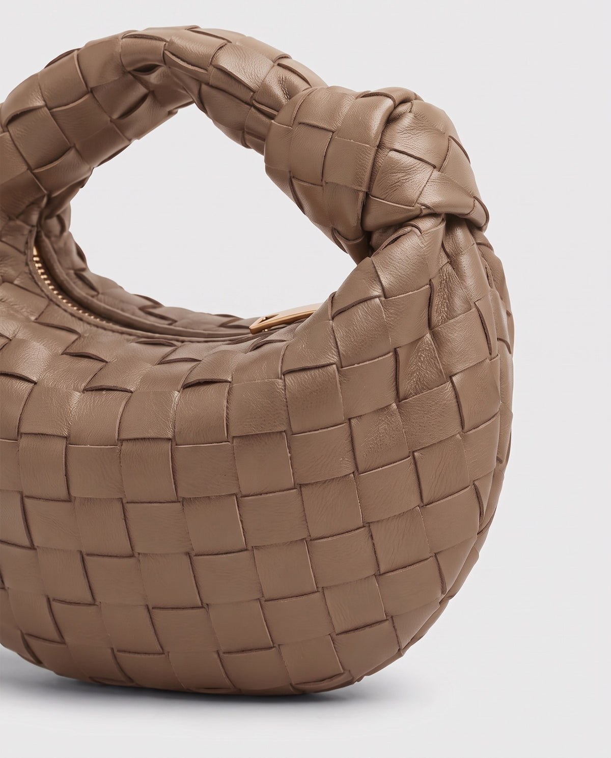 Knot Mini woven leather bag in Camel – close-up of the woven leather