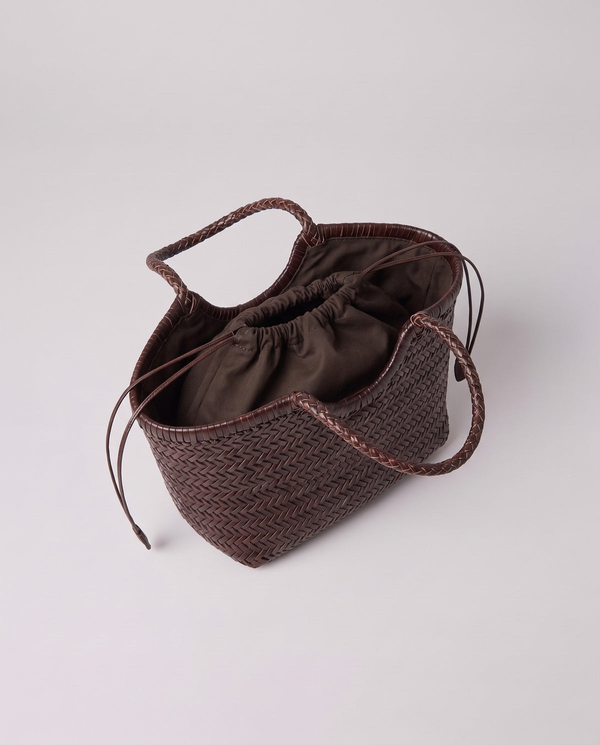 Inside the Valentina Lecce bag in Chocolate