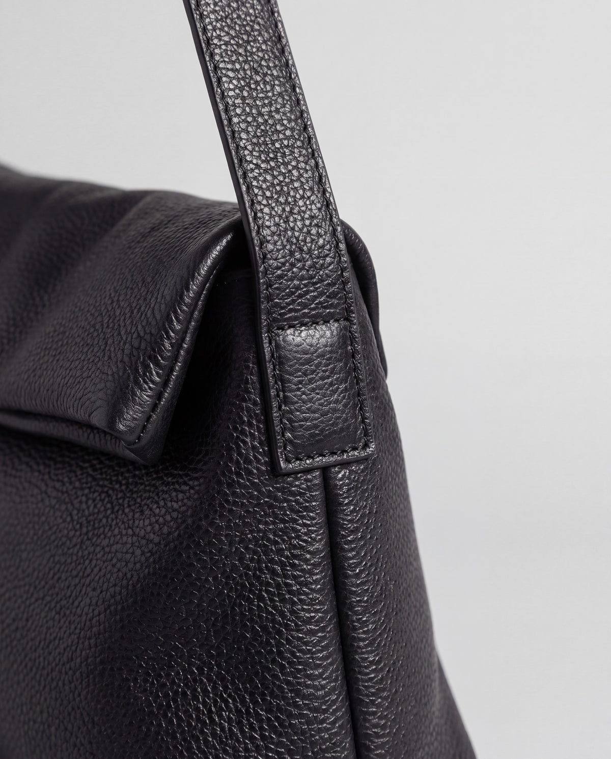 Lido – Black