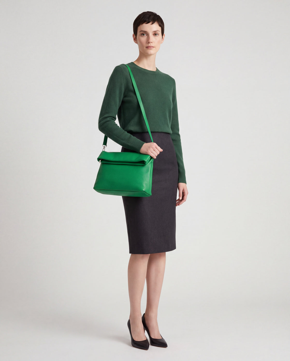 Lido bag in Green – worn by model, full length