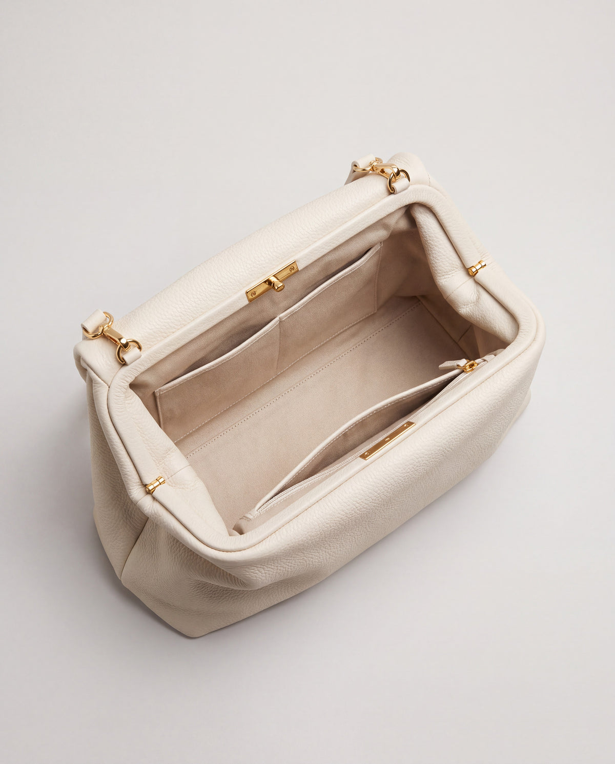 Lido bag in Ivory – interior view