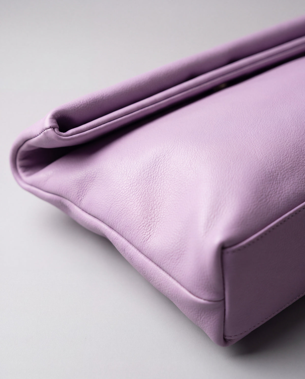 Lido bag in Lavender – leather detail