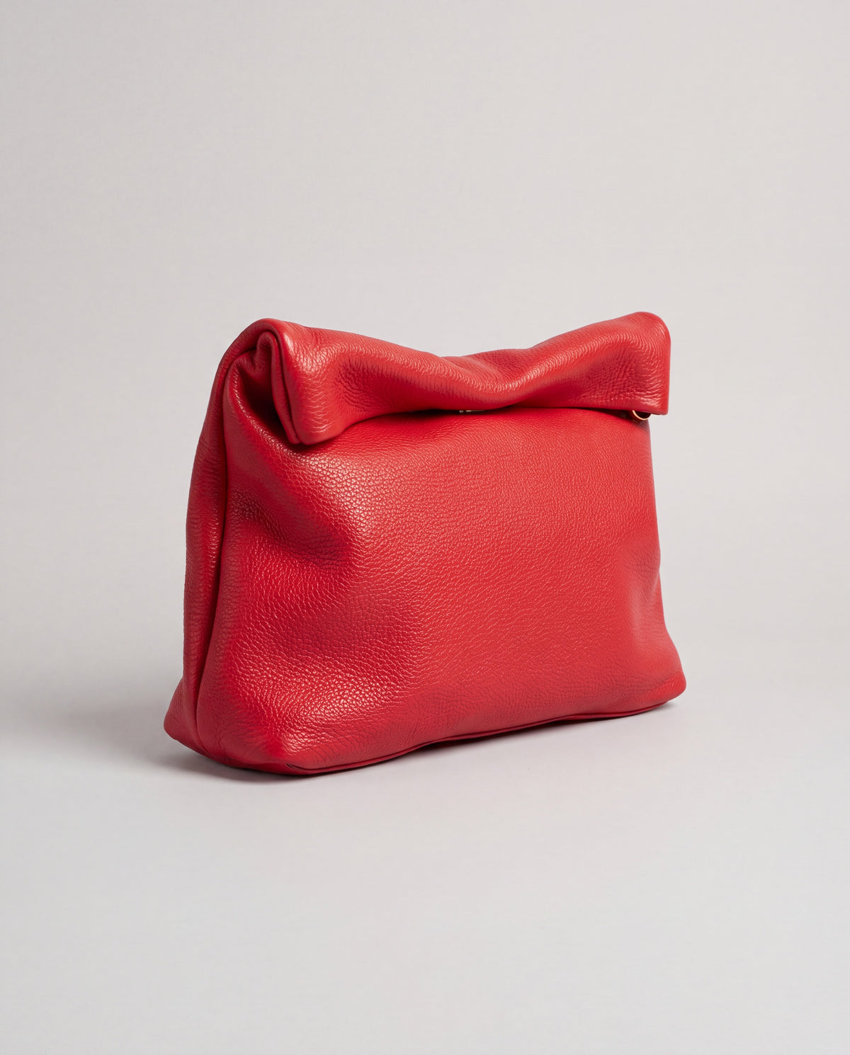 Lido bag in Red – three-quarter view