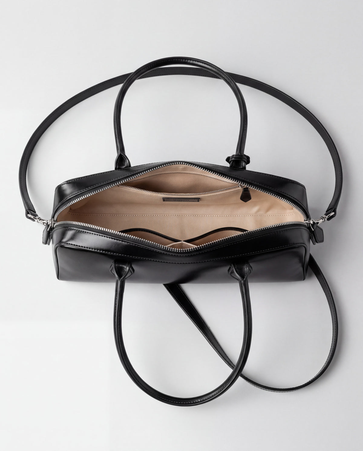 Linda bag in Black – interior view