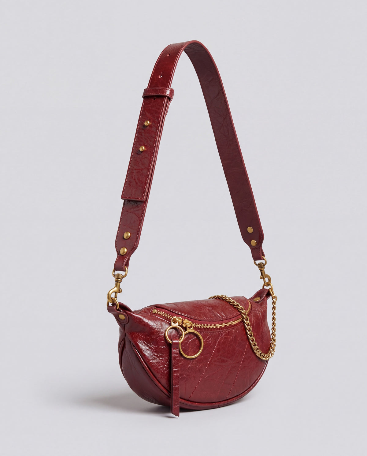 Luna bag in Red – three-quarter view