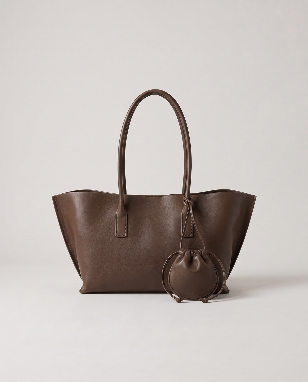 Noce tote in mocha, front view