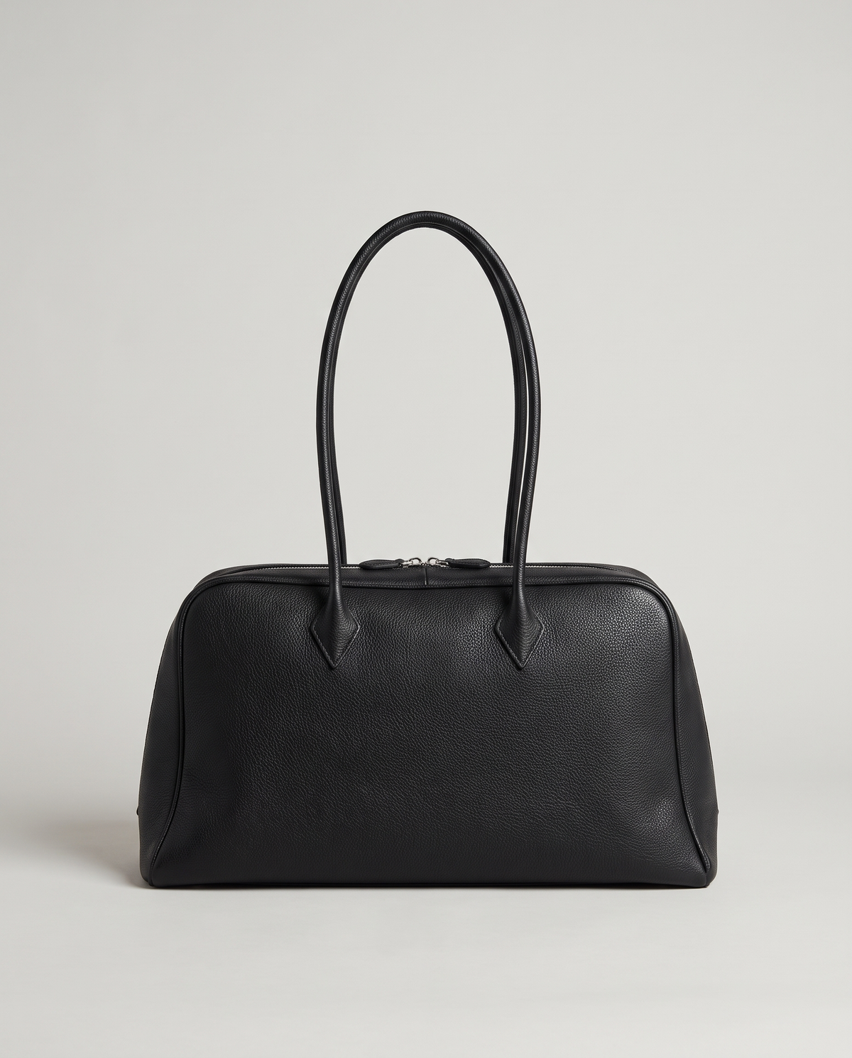 Ora Small leather shoulder bag in Black – front view