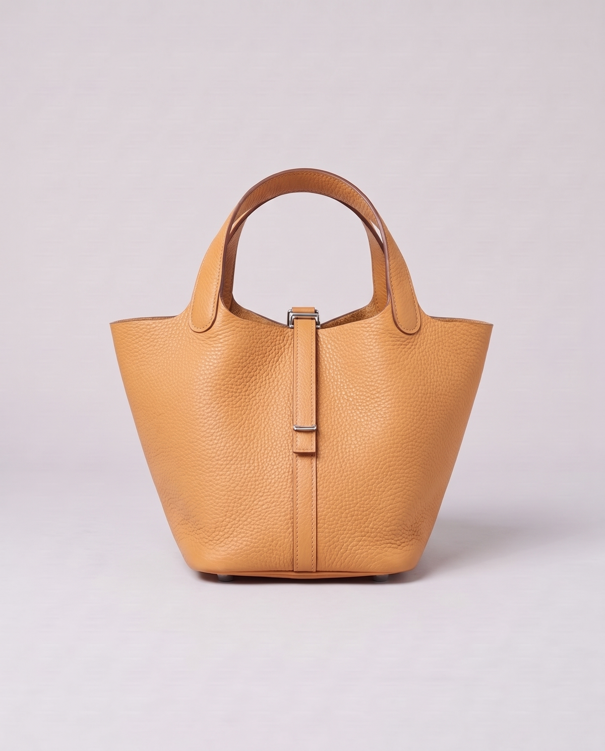 Valentina Ostuni Large bag in Apricot, back view