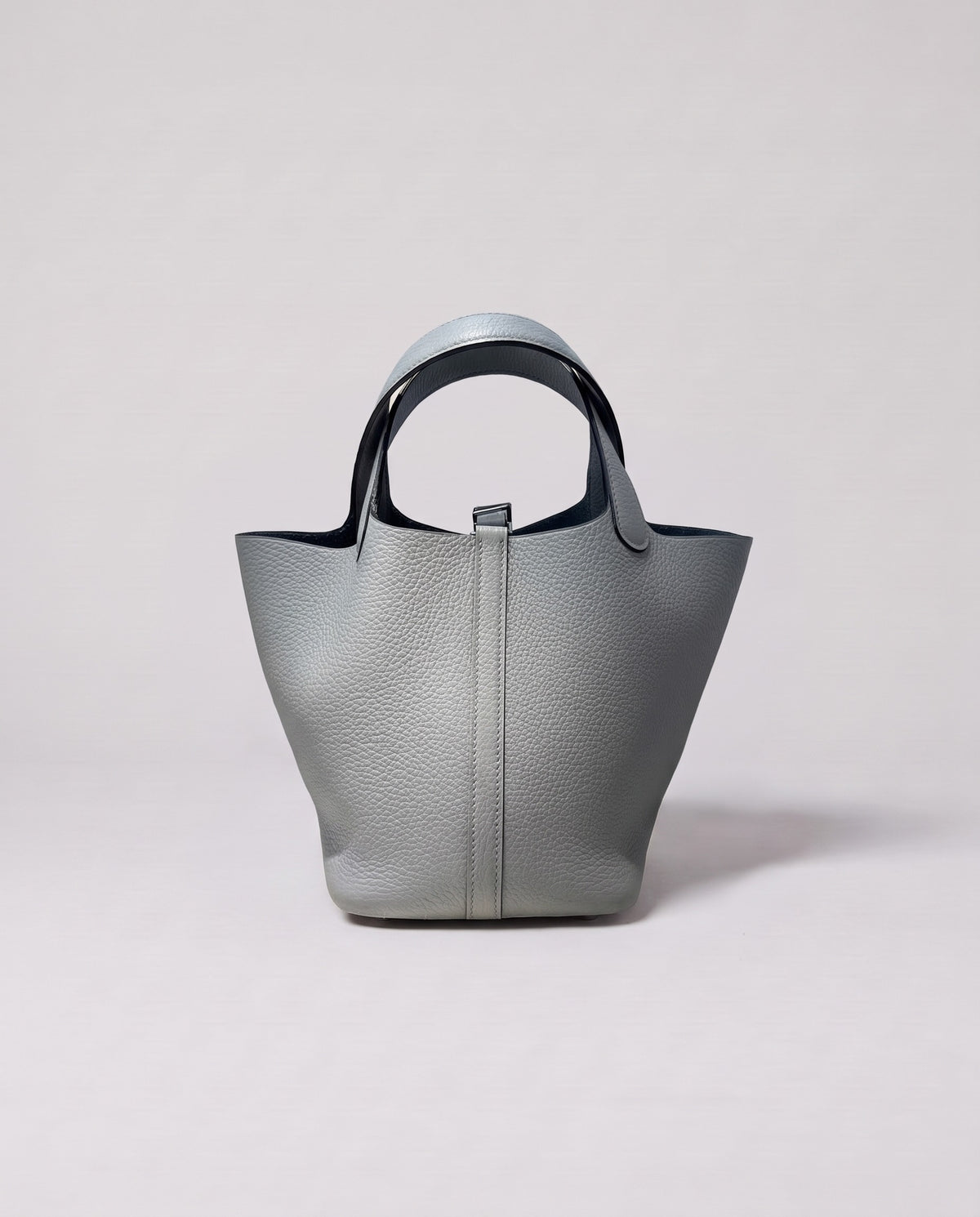 Valentina Ostuni Large bag in Silver, front view