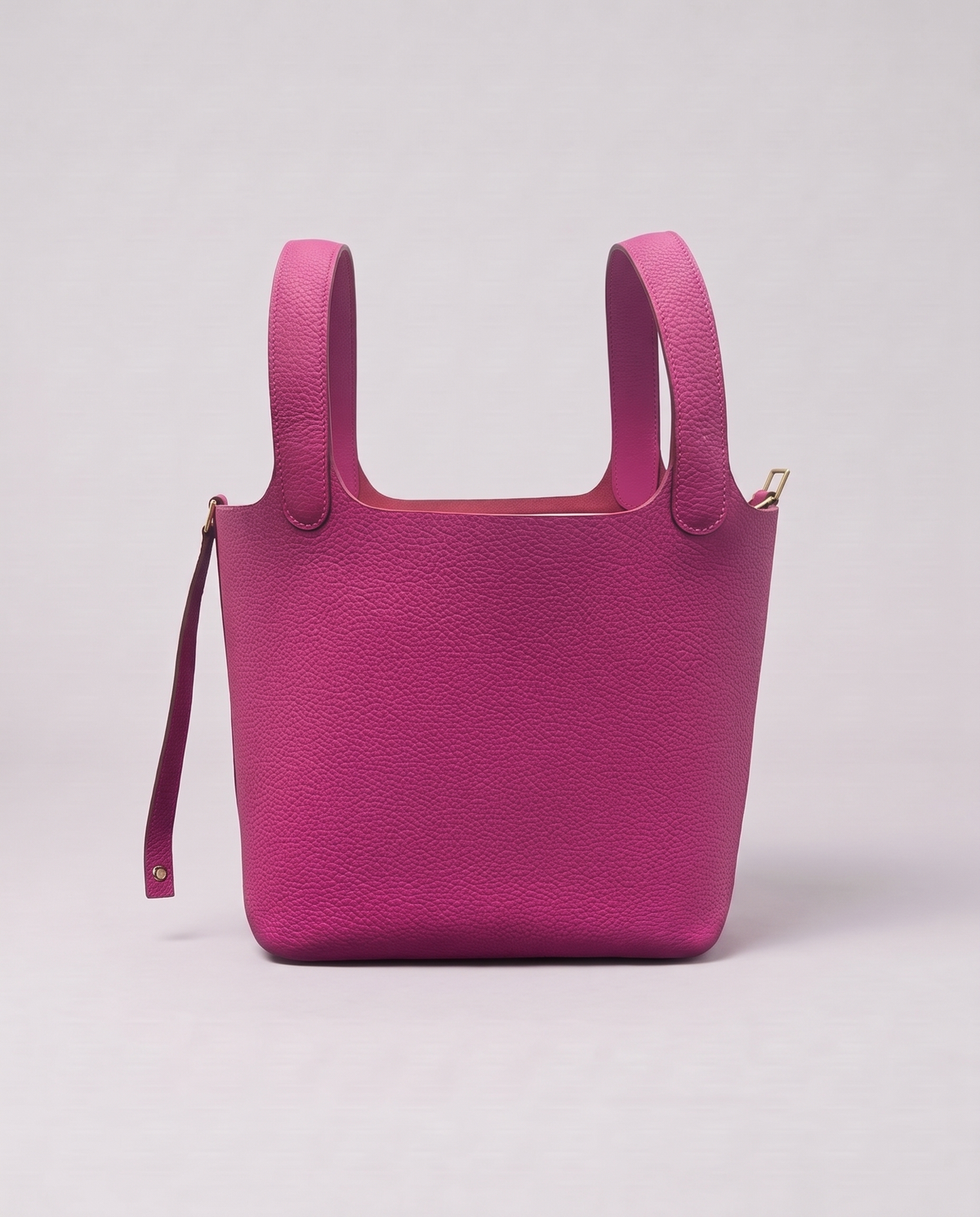 Valentina Ostuni Small bag in Fuchsia, three-quarter view