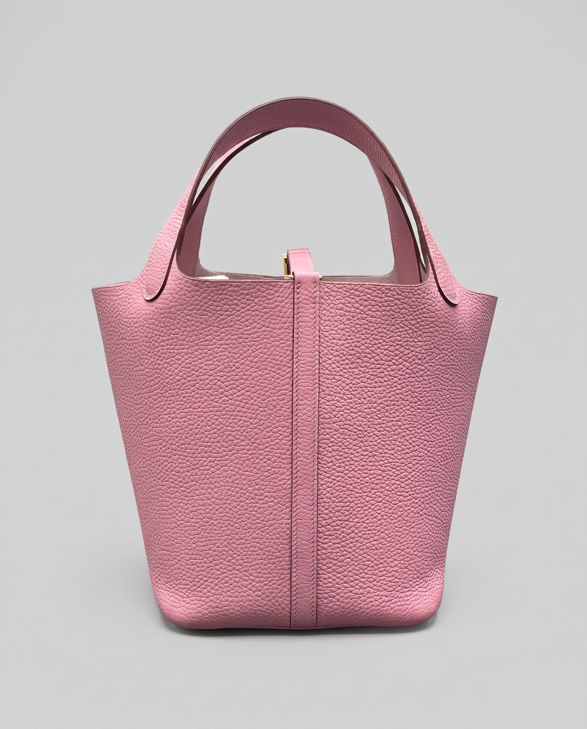 Hardware and handle detail on the Valentina Ostuni Small bag in Rose