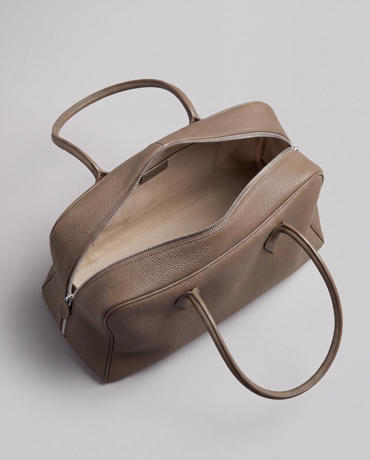 Pillow bag in Taupe – inside view