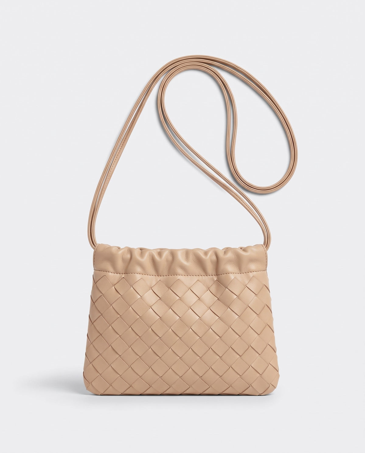 Serata woven leather clutch in Beige – back view