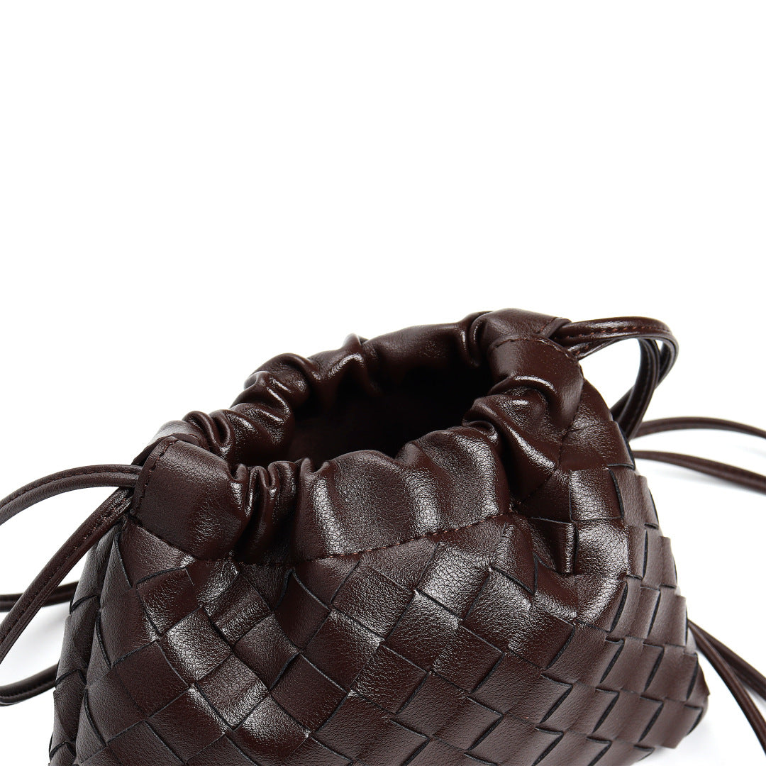 Slim Clutch (Andiamo) genuine leather woven bag - drawstring top close-up