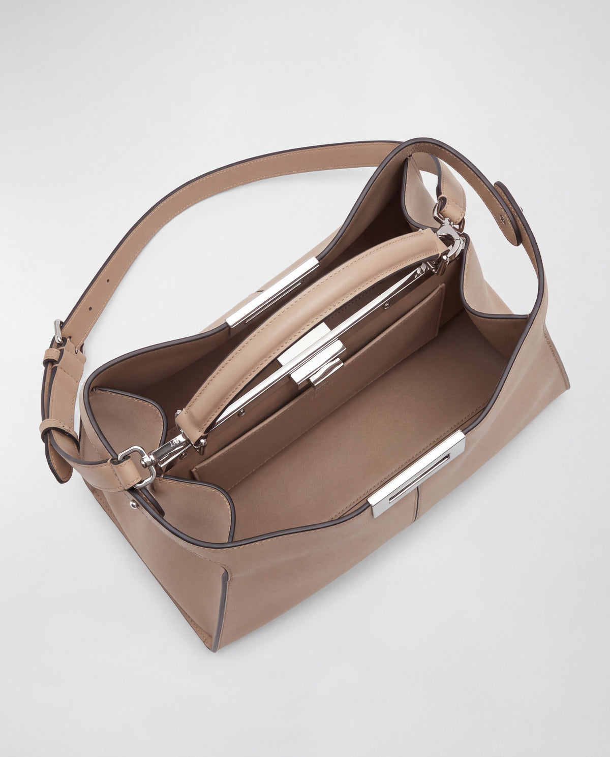 Sola bag in Beige – interior view