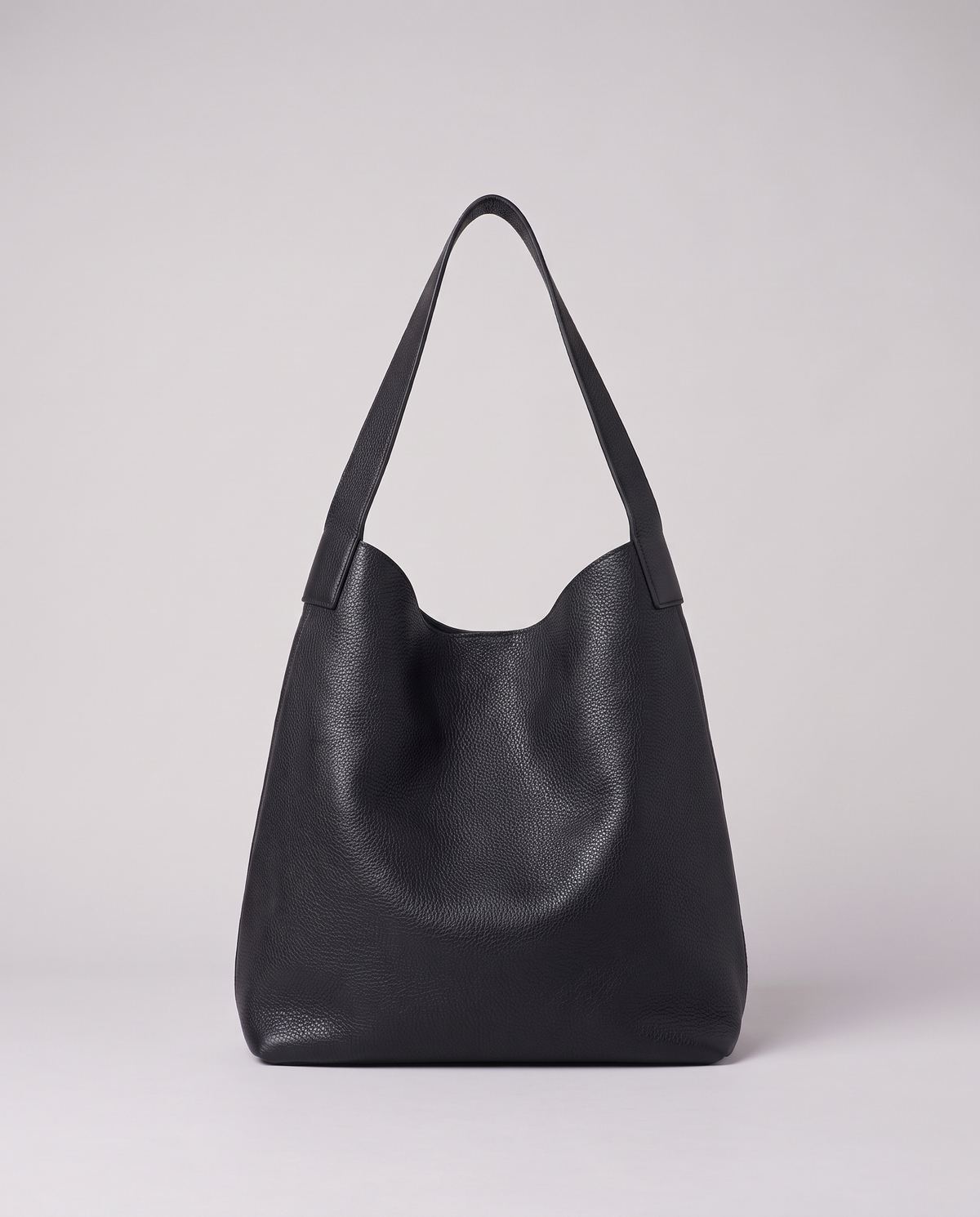 Valentina Tela Small bag in Black, back view