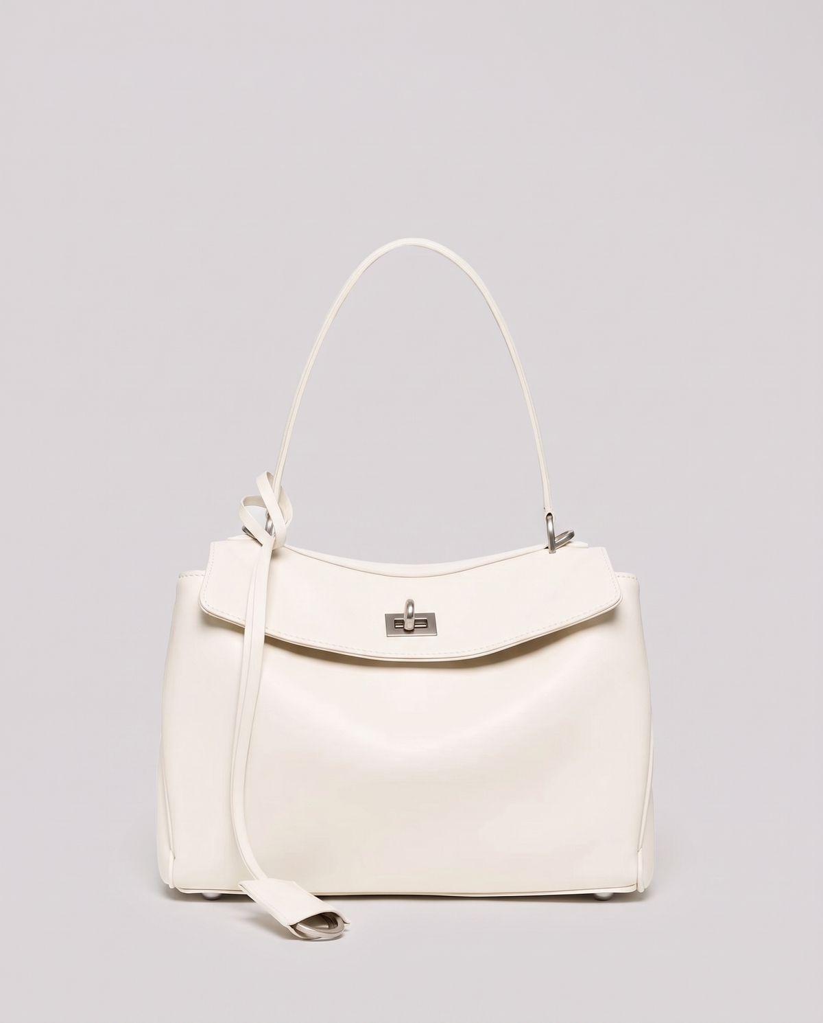 Hardware and handle detail on the Valentina Tinto Large bag in White
