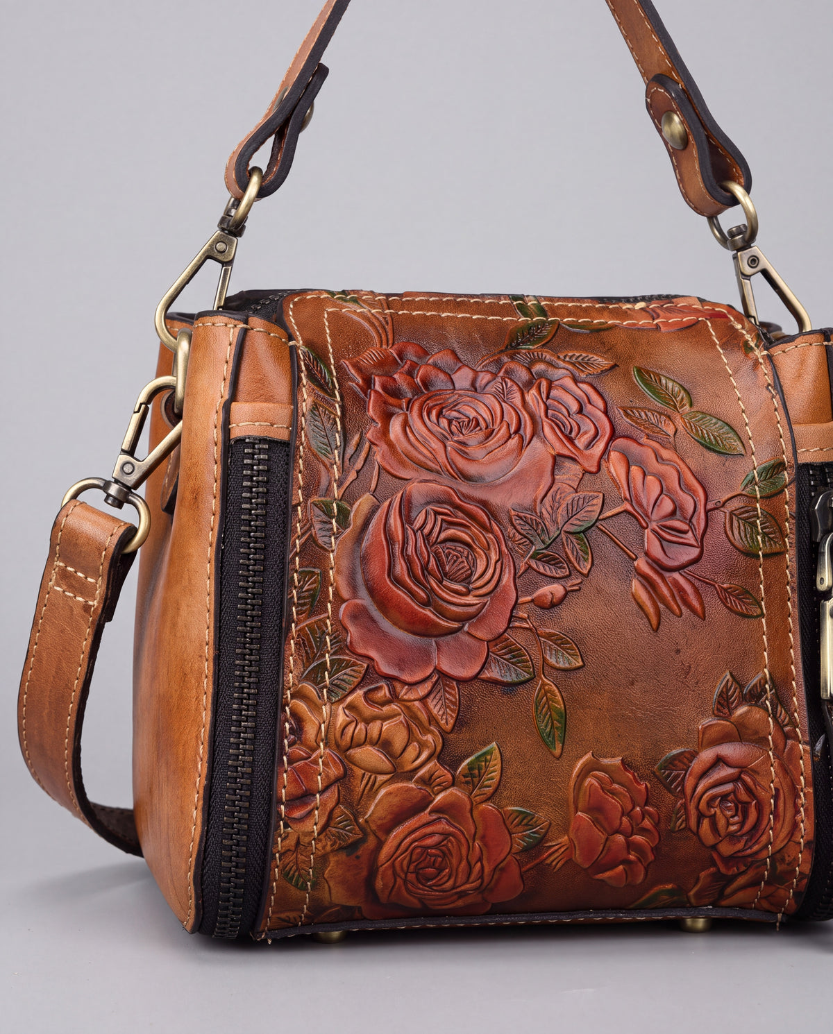 Legacy bag in Coffee – leather detail